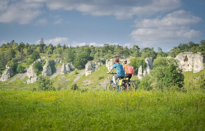 Radfahrer bei den 12 Apostel Solnhofen